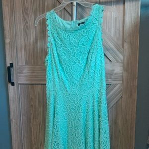 bright mint green dress 👗 with embroidered lace